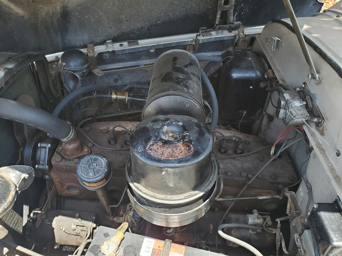 1950 Packard Deluxe Sedan Engine