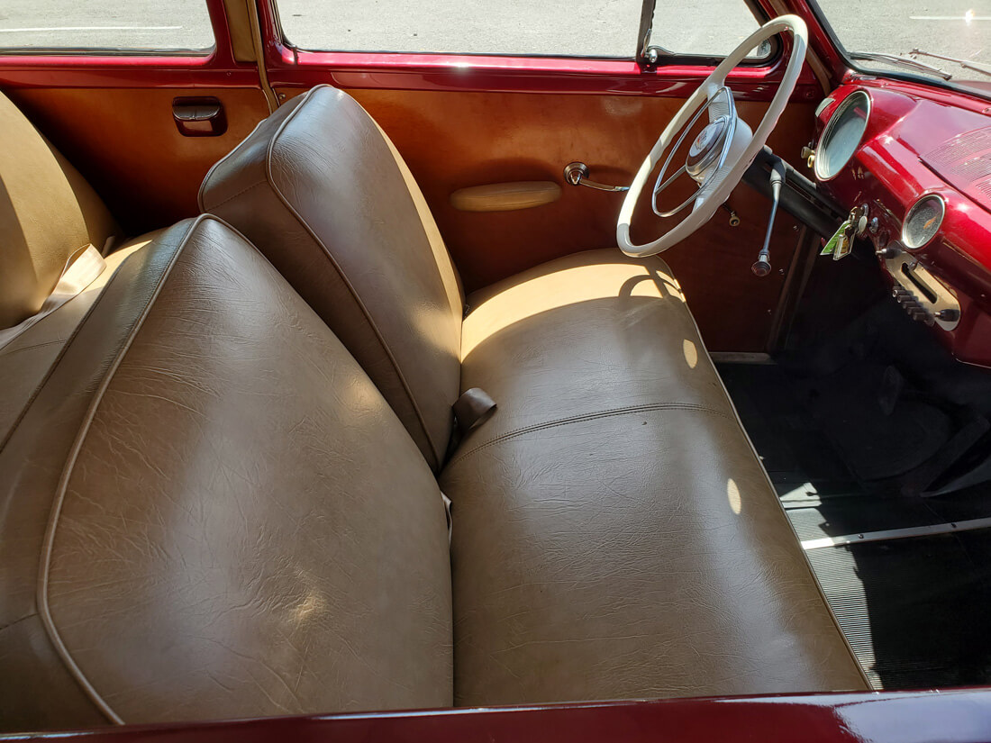 1950 Ford Country Squire Woodie Stationwagon Front Seat
