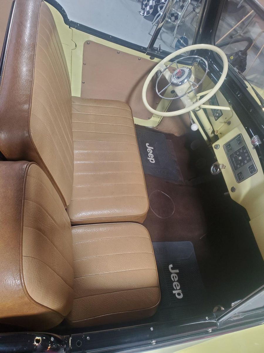 1949 Willys Jeepster Front seats